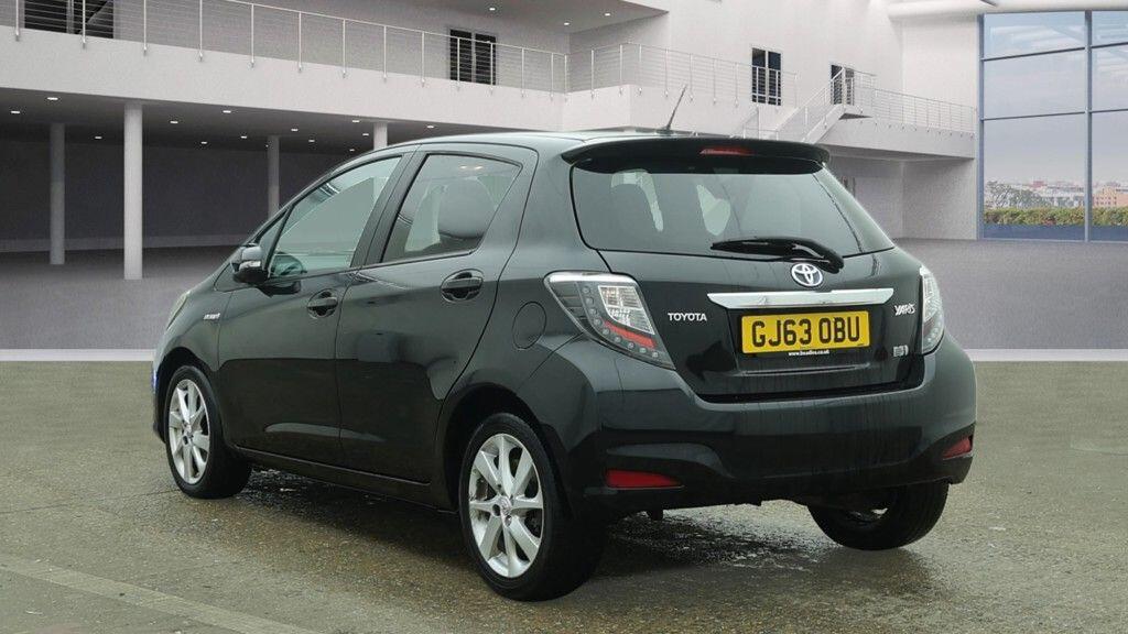 Used Toyota Yaris 2013 for sale - 77992960: Photo 8
