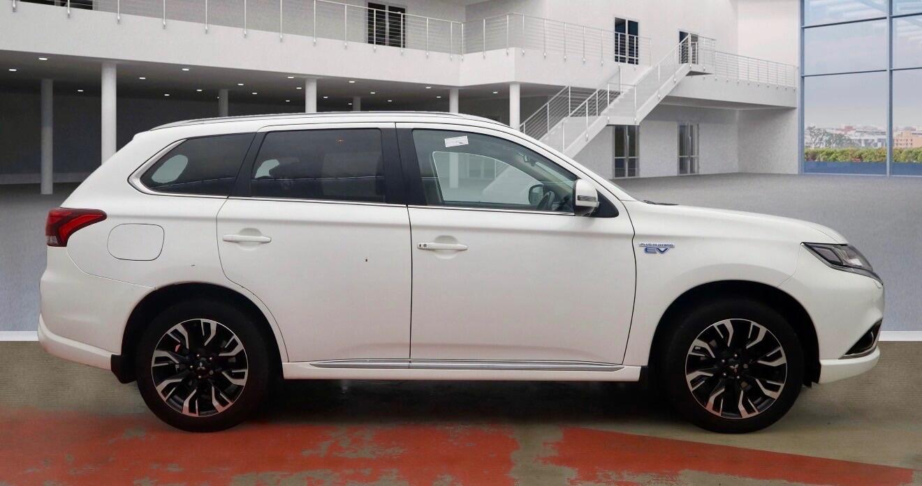 Used Mitsubishi Outlander 2016 for sale - 76743156: Photo 12