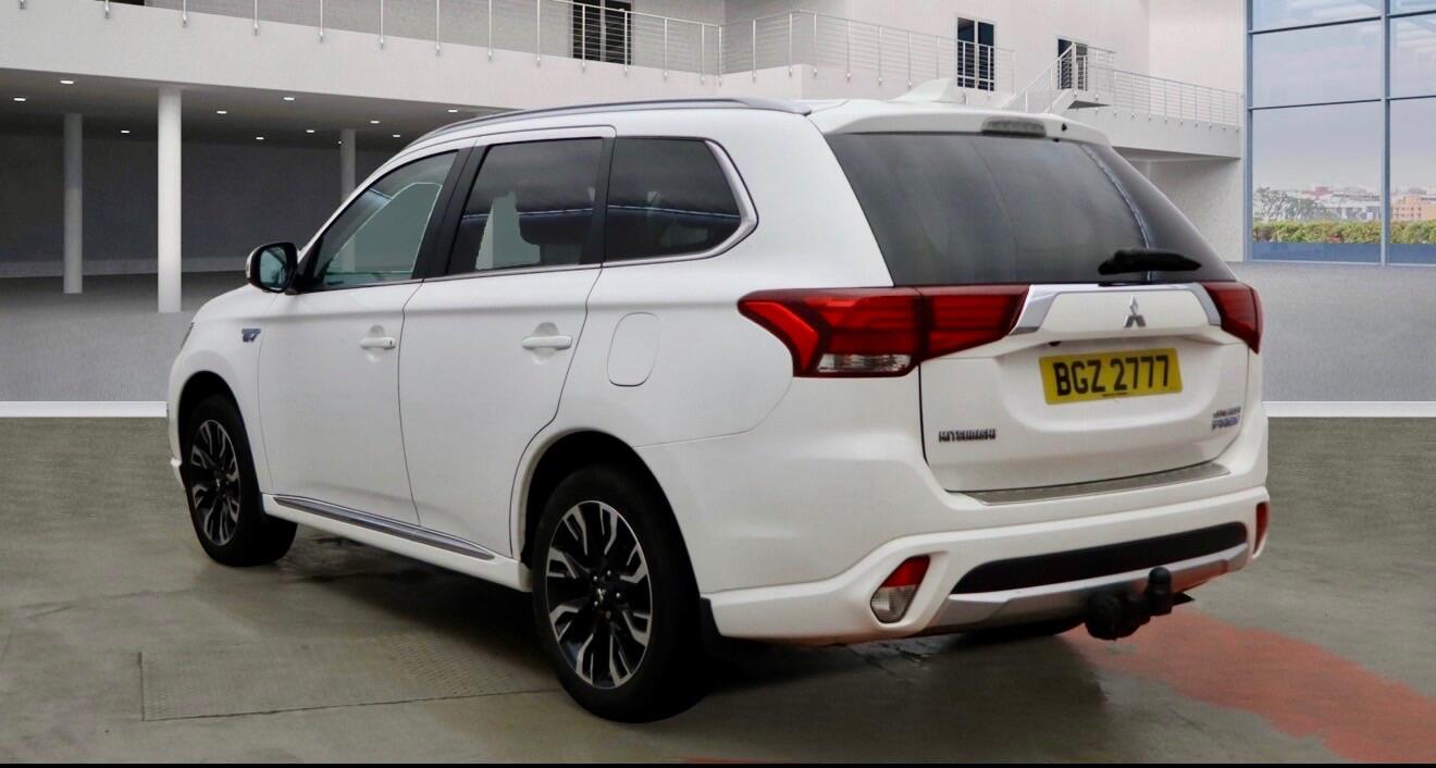 Used Mitsubishi Outlander 2016 for sale - 76743156: Photo 2