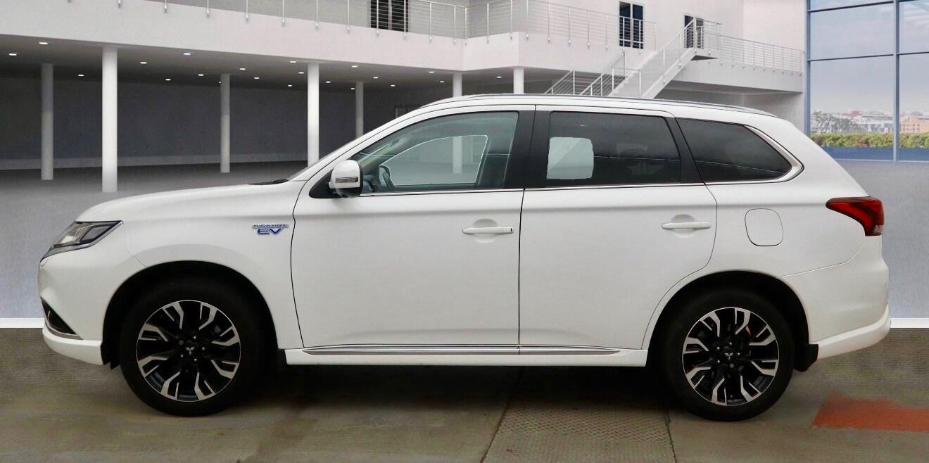 Used Mitsubishi Outlander 2016 for sale - 76743156: Photo 3