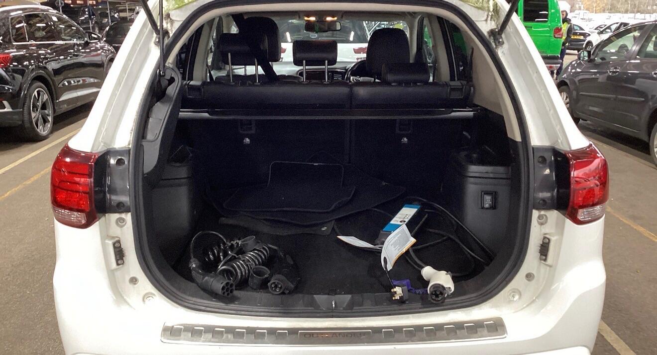 Used Mitsubishi Outlander 2016 for sale - 76743156: Photo 9