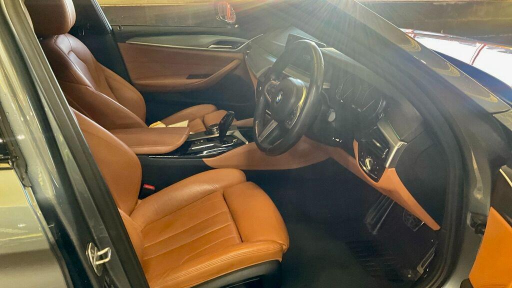 Used BMW 5 Series 2017 for sale - 76136599: Photo 1