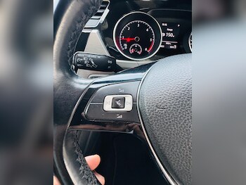 Used Volkswagen Touran 2017 for sale - 78429664: Photo