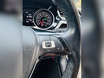 Used Volkswagen Touran 2017 for sale - 78429664: Photo