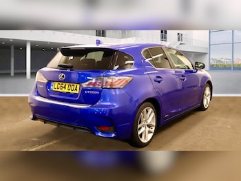 Used Lexus CT 2014 for sale - 76282837: Photo 4