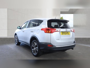Used Toyota RAV4 2015 for sale - 79132118: Photo