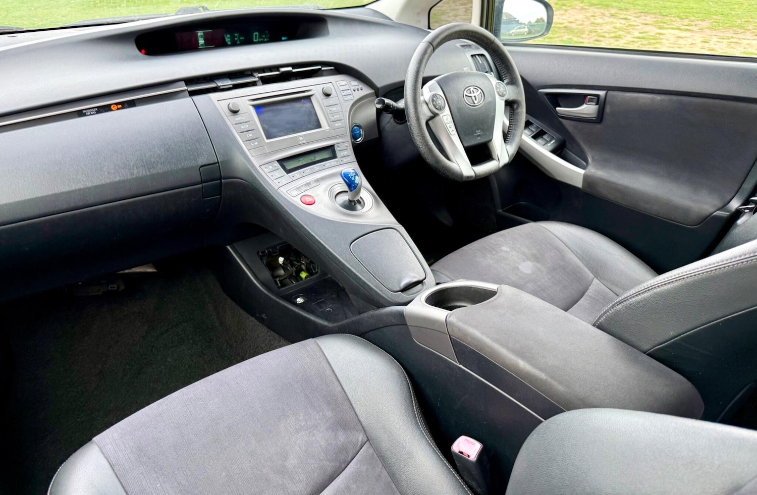 Used Toyota Prius 2012 for sale - 76270291: Photo 10