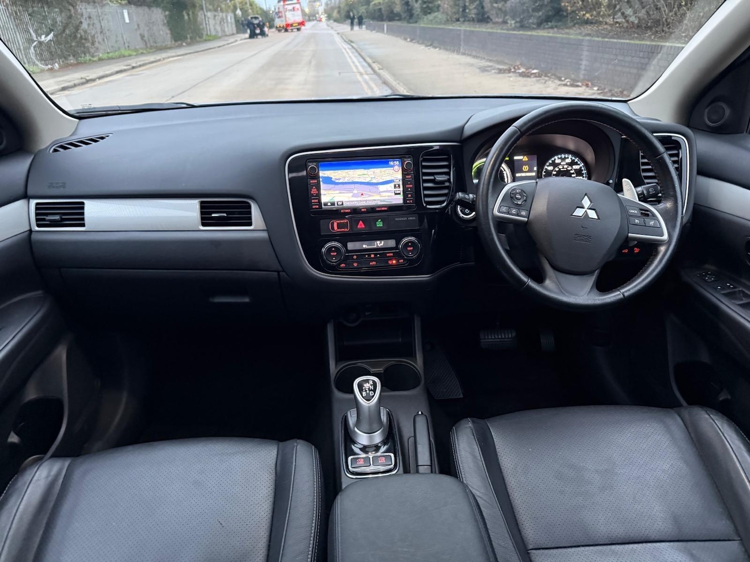 Used Mitsubishi Outlander 2015 for sale - 76832237: Photo 13