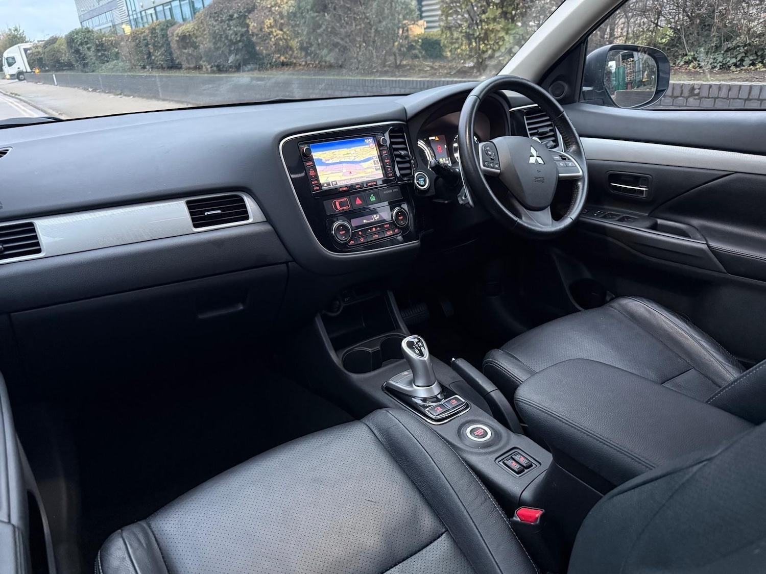 Used Mitsubishi Outlander 2015 for sale - 76832237: Photo 14