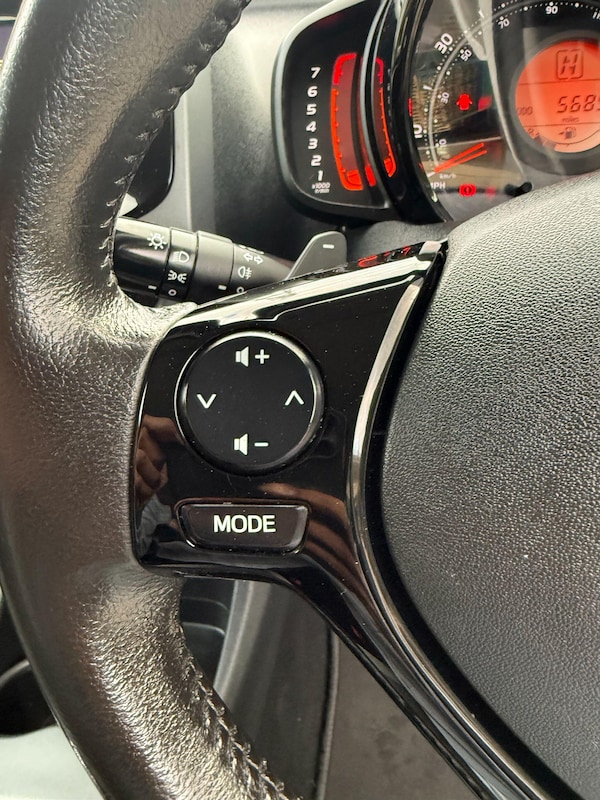Used Toyota AYGO 2021 for sale - 76152607: Photo 25