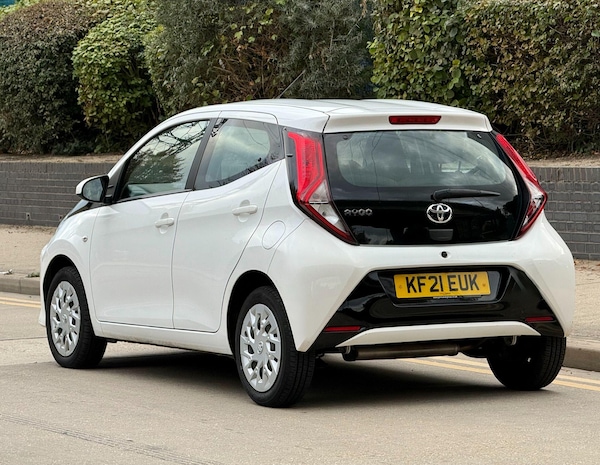 Used Toyota AYGO 2021 for sale - 76152607: Photo 4