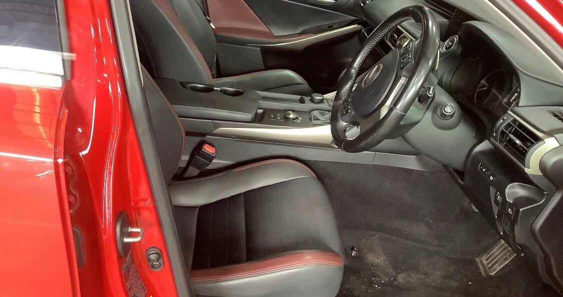 Used Lexus IS 2017 for sale - 77939893: Photo 4