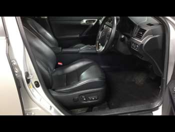 (62) - 1.8 200h Premier CVT Euro 5 (s/s) 5dr