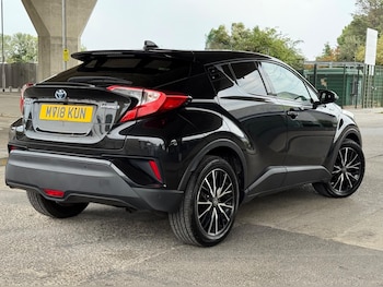 Used Toyota C-HR 2018 for sale - 75507473: Photo