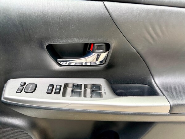 Used Toyota Prius+ 2015 for sale - 75477669: Photo 19