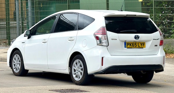 Used Toyota Prius+ 2015 for sale - 75477669: Photo 4