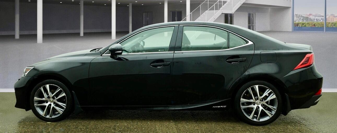 Used Lexus IS 2017 for sale - 77559150: Photo 4