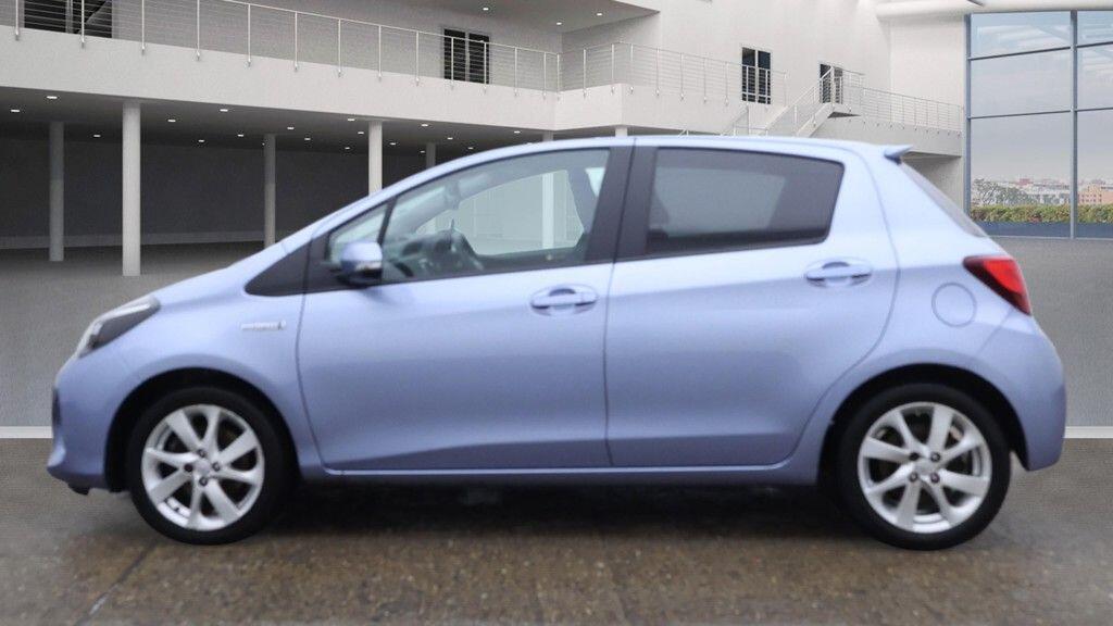 Used Toyota Yaris 2016 for sale - 76898919: Photo 12