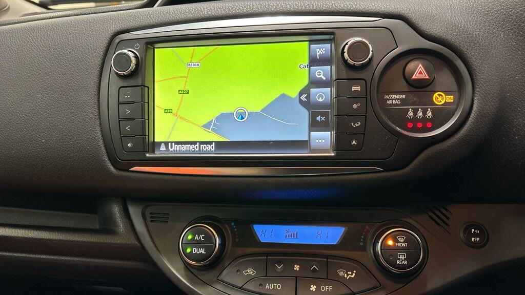 Used Toyota Yaris 2016 for sale - 76898919: Photo 4