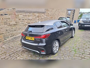 Used Lexus CT 2017 for sale - 75905008: Photo