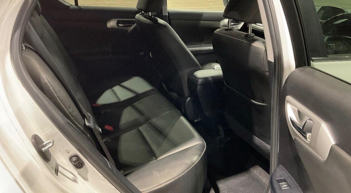 Used Lexus CT 2013 for sale - 77794062: Photo 2