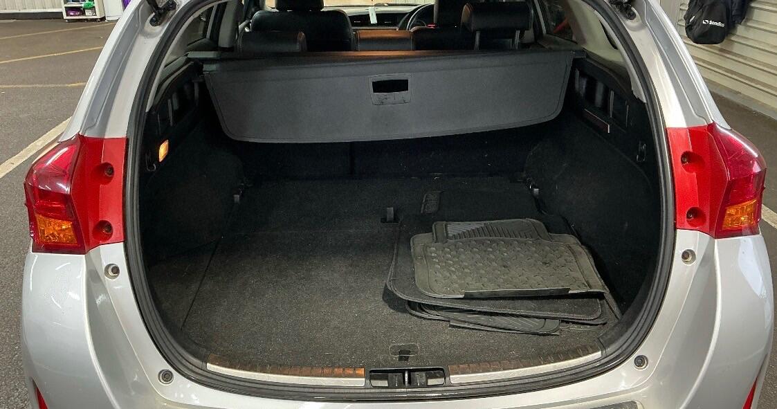 Used Toyota Auris 2013 for sale - 77237515: Photo 11