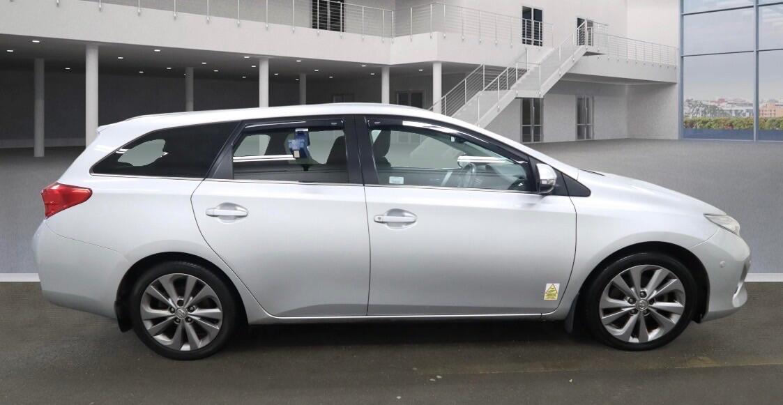 Used Toyota Auris 2013 for sale - 77237515: Photo 6