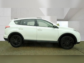Used Toyota RAV4 2016 for sale - 79181396: Photo