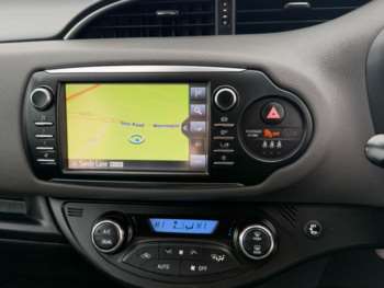 Used Toyota Yaris 2018 for sale - 74810579: Photo