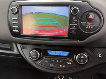 Used Toyota Yaris 2018 for sale - 74810579: Photo