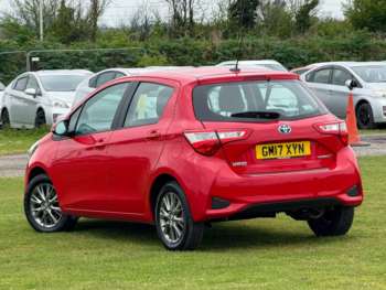 Used Toyota Yaris 2017 for sale - 74425640: Photo
