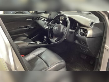 2020 (69) - 1.8 VVT-h Excel CVT Euro 6 (s/s) 5dr
