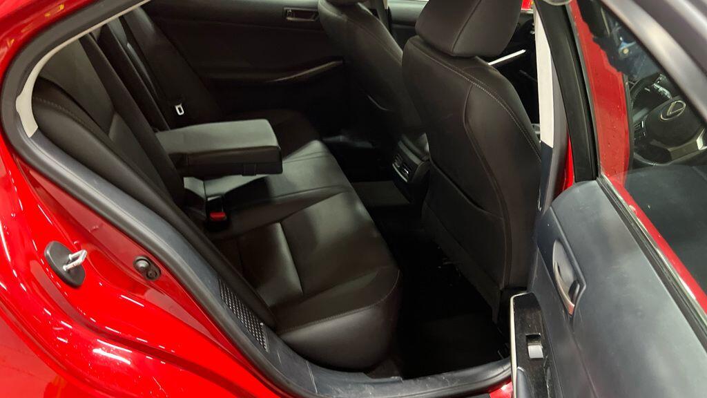 Used Lexus IS 2019 for sale - 76592925: Photo 7