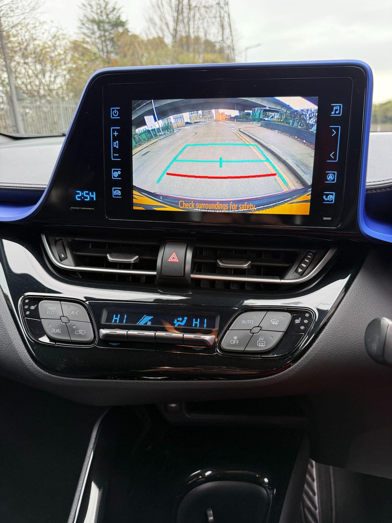 Used Toyota C-HR 2017 for sale - 76632939: Photo 14