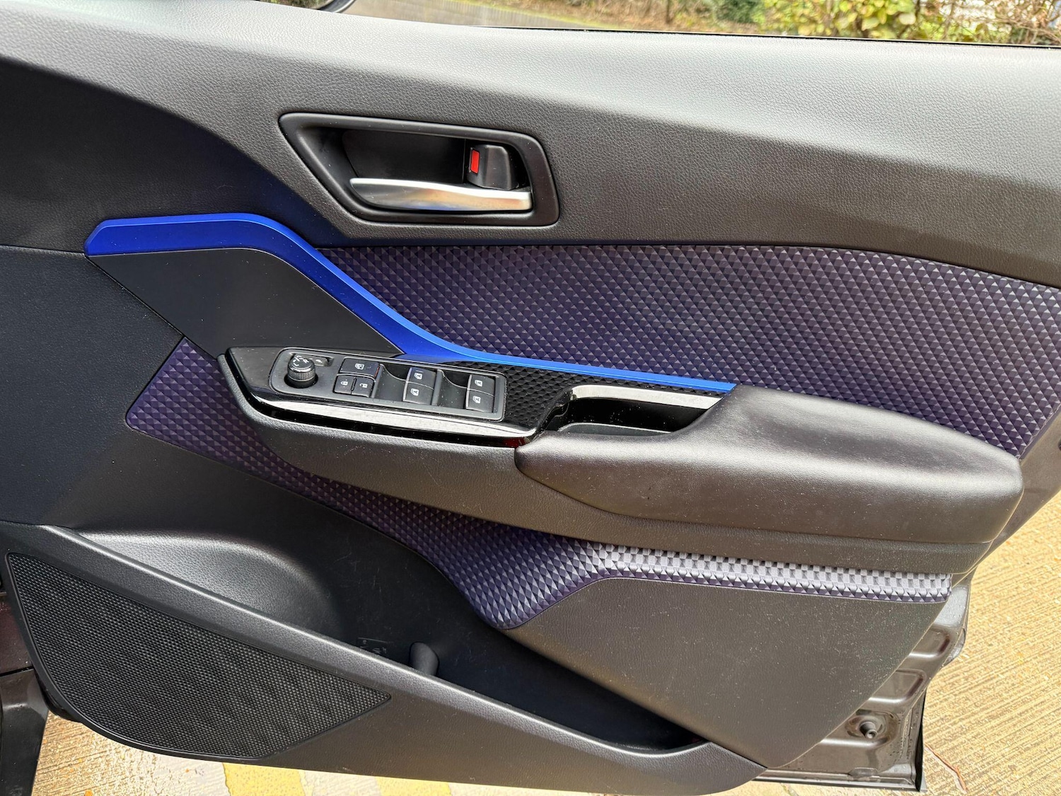 Used Toyota C-HR 2017 for sale - 76632939: Photo 19