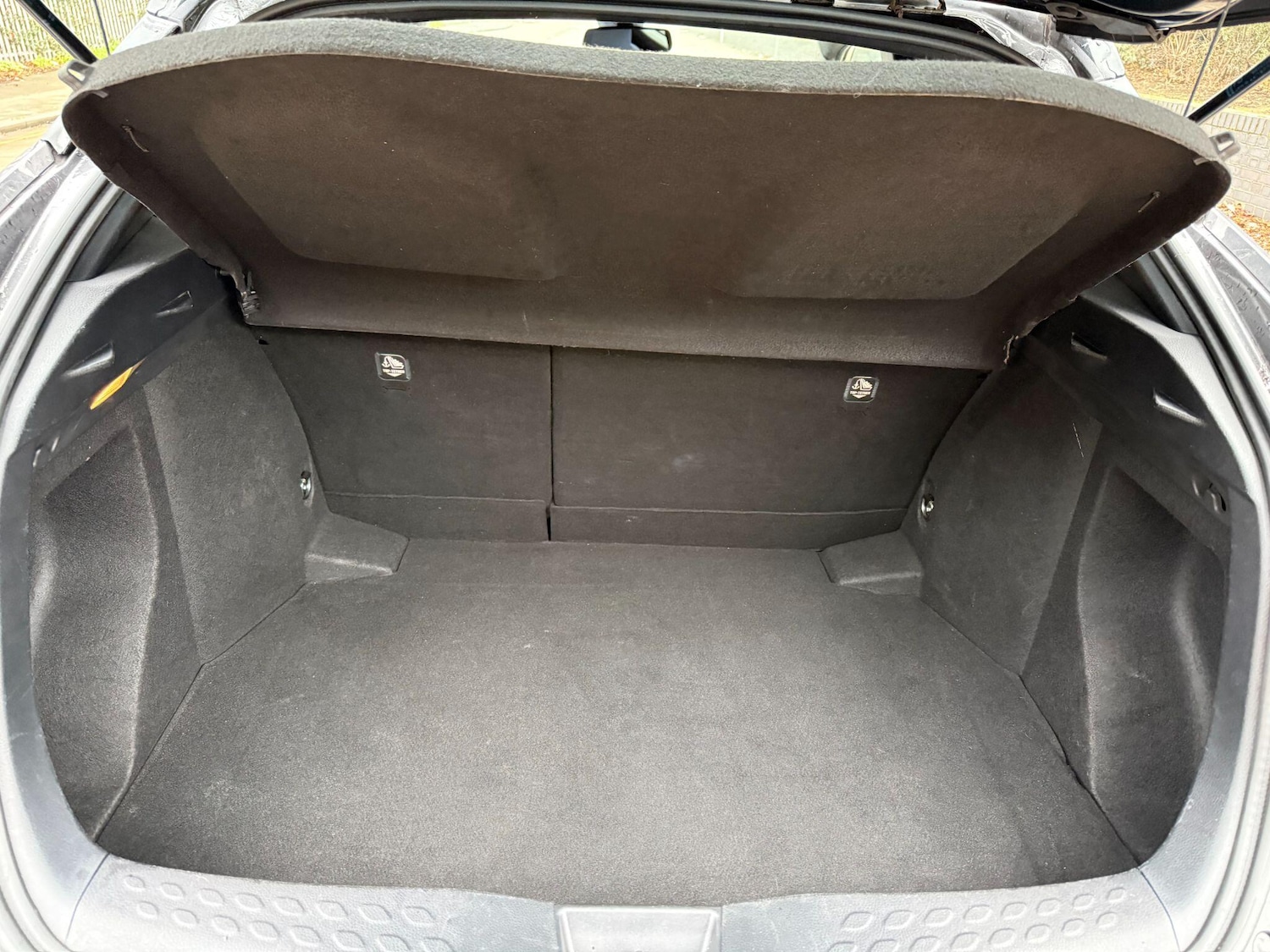 Used Toyota C-HR 2017 for sale - 76632939: Photo 23