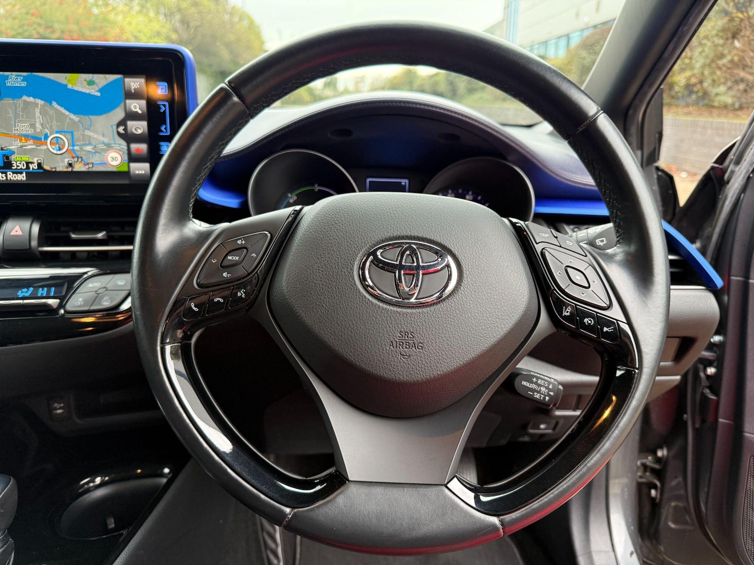 Used Toyota C-HR 2017 for sale - 76632939: Photo 24