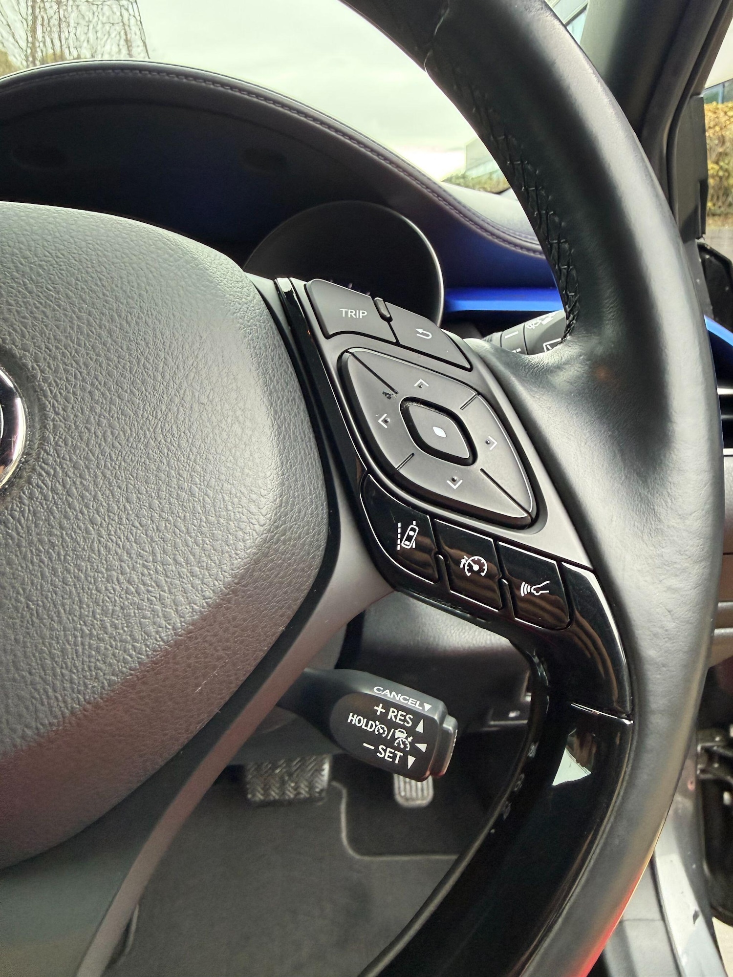 Used Toyota C-HR 2017 for sale - 76632939: Photo 27