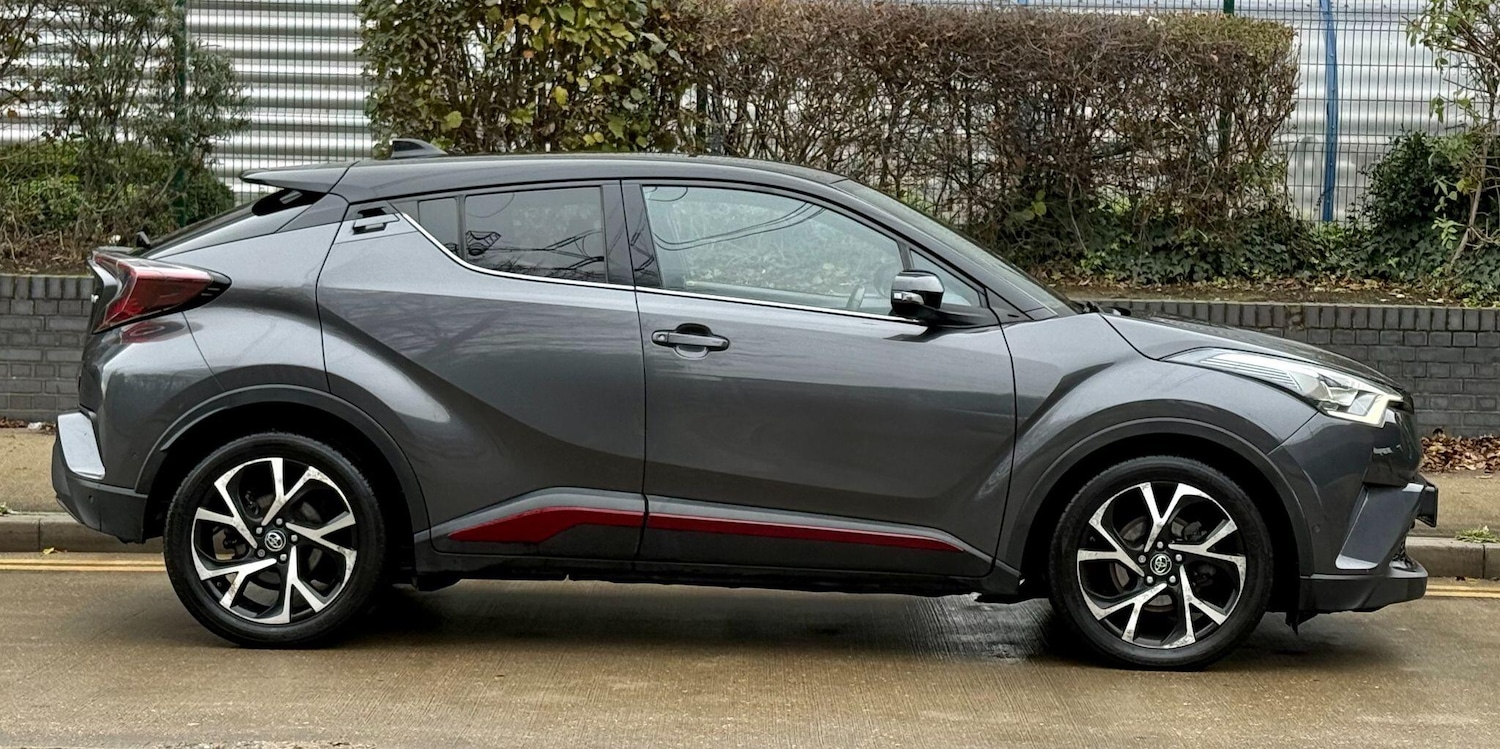 Used Toyota C-HR 2017 for sale - 76632939: Photo 7