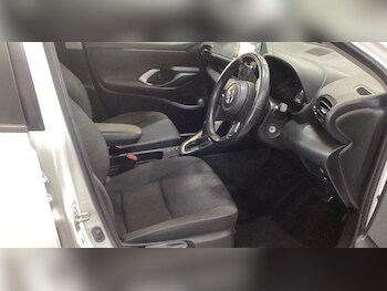 Used Toyota Yaris 2022 for sale - 78007110: Photo