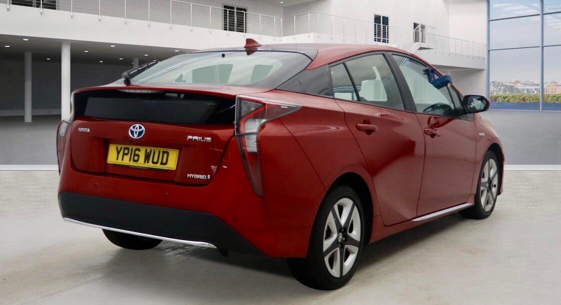 Used Toyota Prius 2016 for sale - 77377700: Photo 10