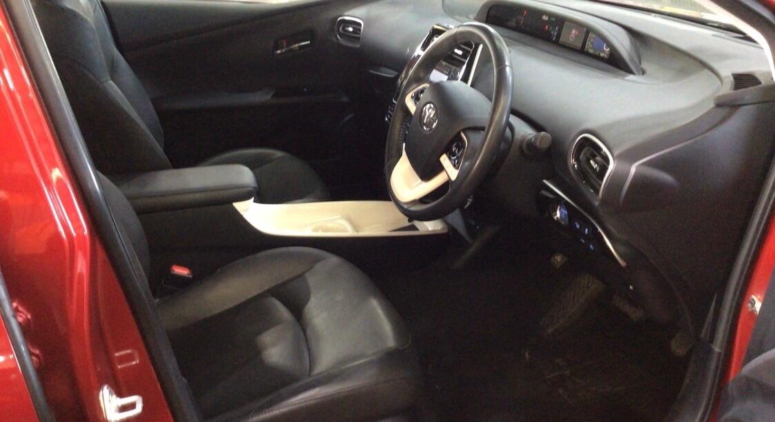 Used Toyota Prius 2016 for sale - 77377700: Photo 2