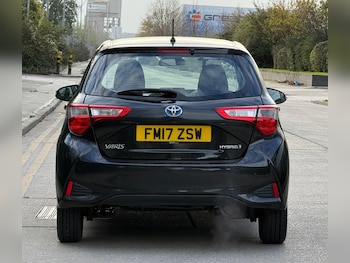 Used Toyota Yaris 2017 for sale - 76573543: Photo