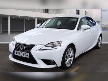 (63) - 2.5 300h Luxury E-CVT Euro 5 (s/s) 4dr