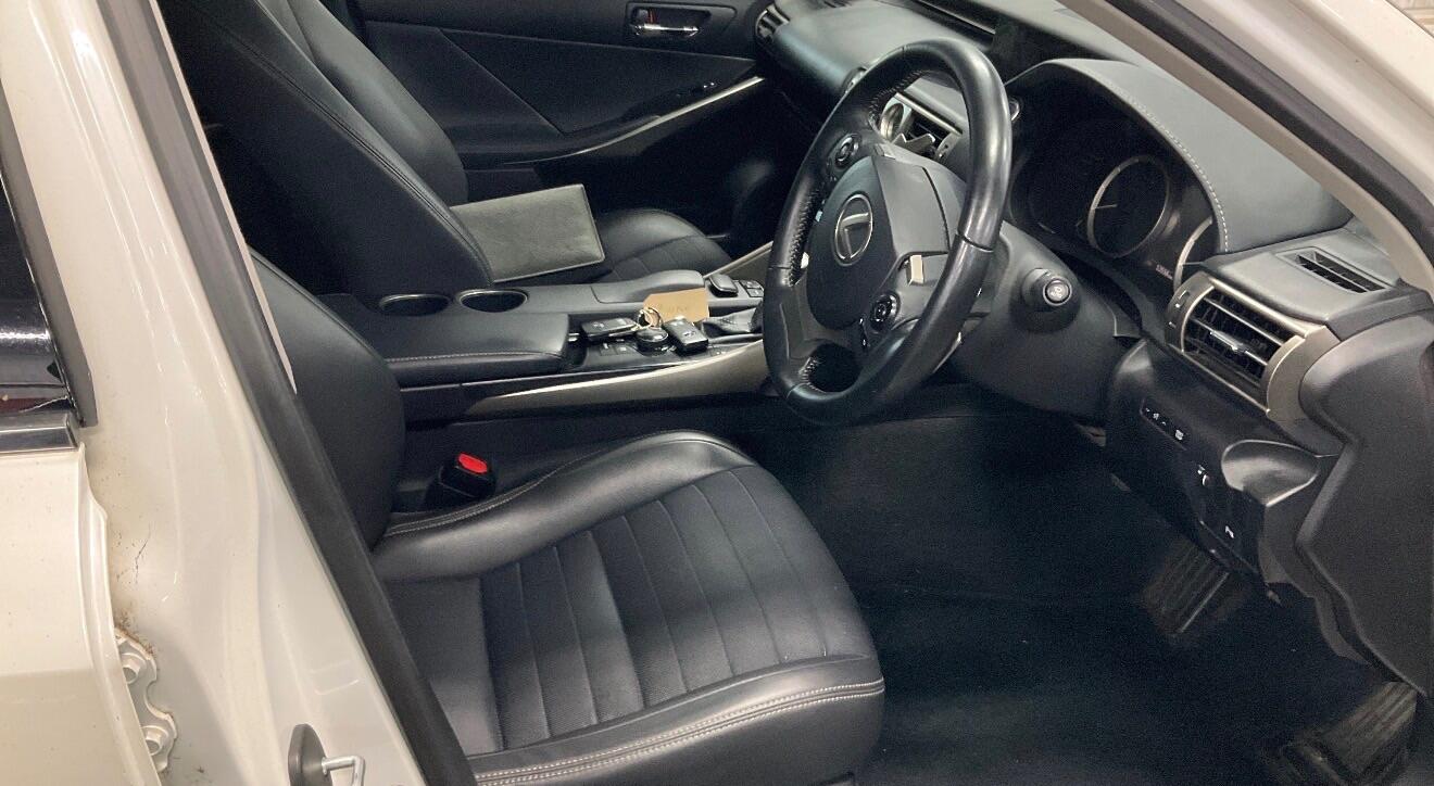 Used Lexus IS 2013 for sale - 76913542: Photo 4