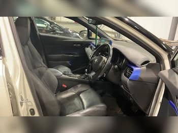 Used Toyota C-HR 2017 for sale - 79836199: Photo