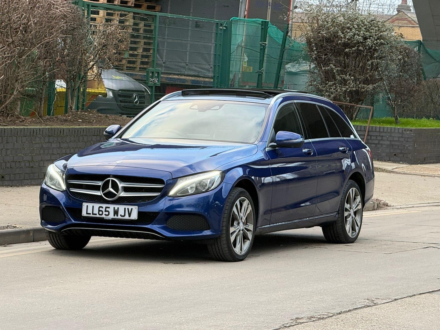 Used Mercedes-Benz C Class 2015 for sale - 77376240: Photo 7