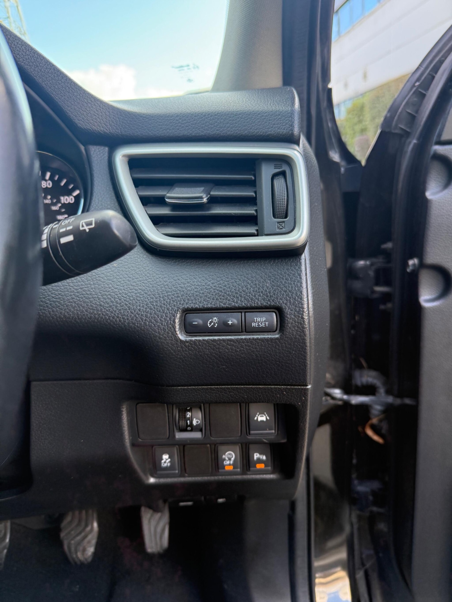 Used Nissan Qashqai 2015 for sale - 76043303: Photo 14