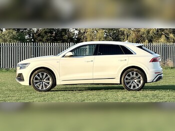 Used Audi Q8 2023 for sale - 77387028: Photo