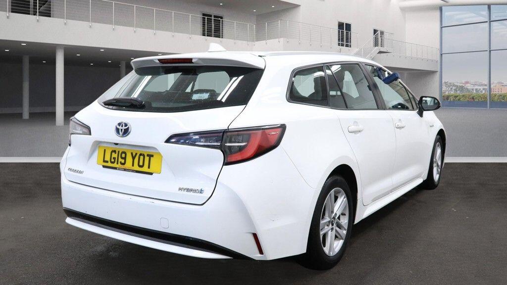 Used Toyota Corolla 2019 for sale - 76912830: Photo 2